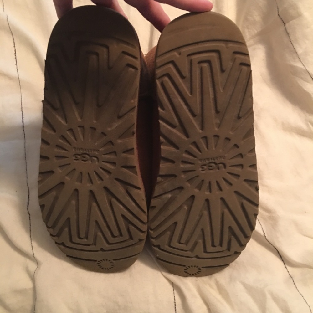 Tan UGGS - Picture 5 of 5